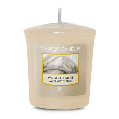 Svíčka Yankee Candle Hřejivý kašmír, 49 g