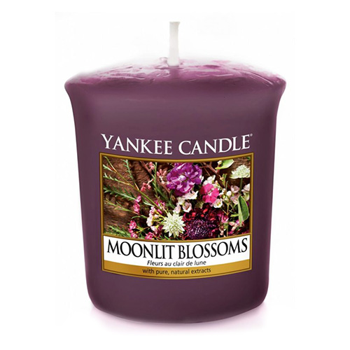 Svíčka Yankee Candle Květiny ve svitu měsíce, 49 g