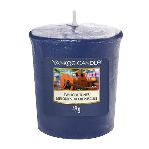 Svíčka Yankee Candle Za soumraku, 49 g