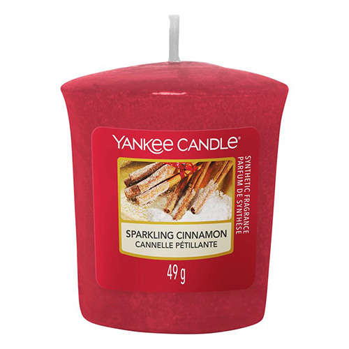 Svíčka Yankee Candle Třpytivá skořice, 49 g